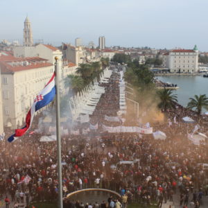Trideset tisuća ljudi na prosvjedu protiv Hrvatskog nogometnog saveza